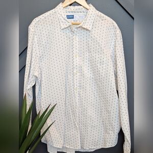 Old Navy Men's White and Blue Patterned Shirt